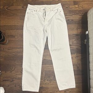 American Eagle Mom Straight Jean in Off-White size 8